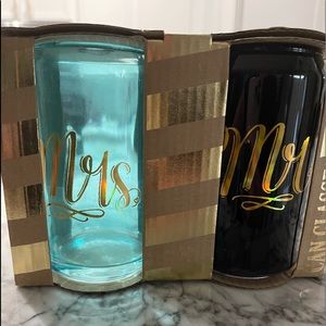 Mr.&Mrs. can glasses
